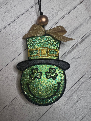 St. Patrick’s Day smiley face freshie