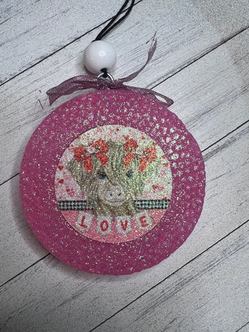 Love highland cow round Freshie