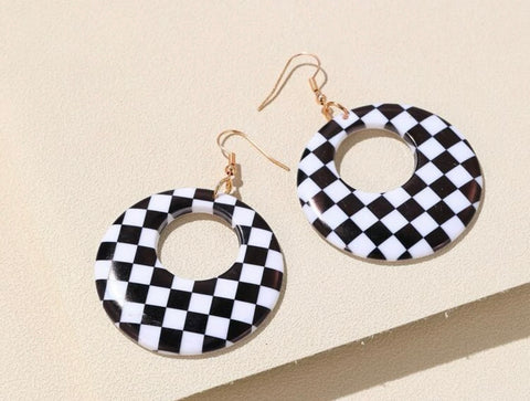 Round drop earrings